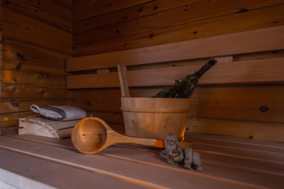 Private Traditional Finnish Wood Sauna and Hot Pool - Inclusions