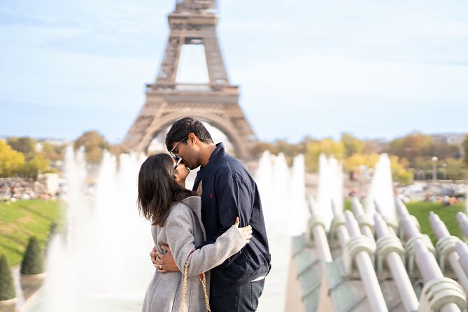 Professional Eiffel Tower Photo Tour With VOGUE Photographer - Photographer Details