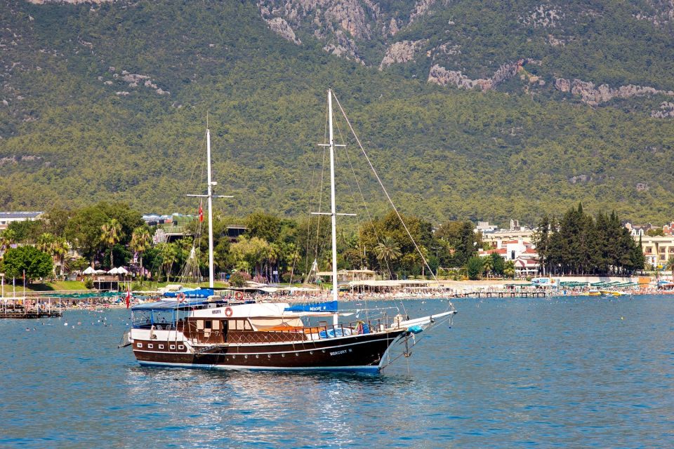 Relaxing Boat Trip With Lunch and Drinks - Visiting the Ancient City