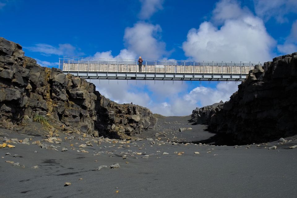 Reykjanes Peninsula and Bridge Between the Continents - Captivating Lakes: Kleifarvatn and Grænavatn