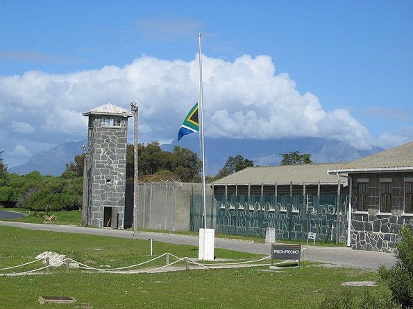 Robben Island, Bo-Kaap,Mandela Glasses . Robben Island Confirmed 24 Hours Prior - Pickup Information