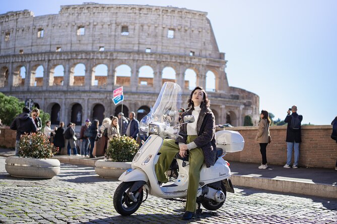 Rome Vespa Tour With Pro Photographer - Meeting and Pickup