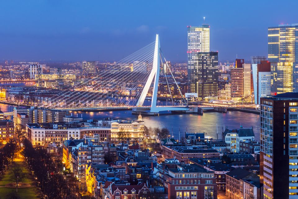 Rotterdam: First Discovery Walk and Reading Walking Tour - Itinerary and Highlights