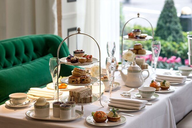 Royal Neighbourhoods Walk With Luxury Afternoon Tea - Personalized Attention From the Guide