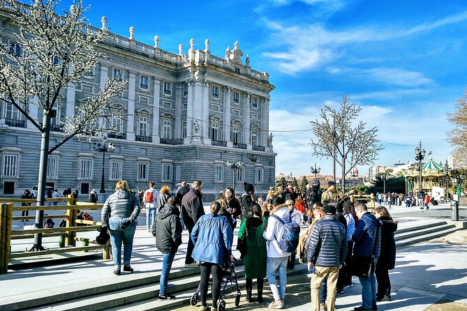 Royal Palace Monolingual Guided Tour - Inclusions