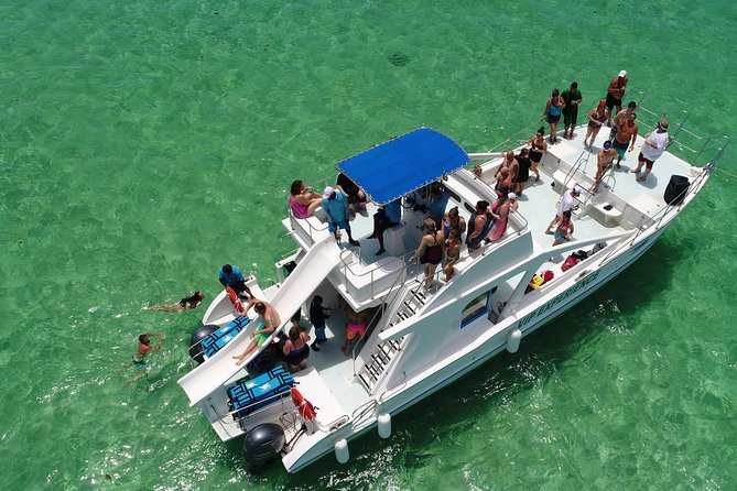 Sabina Del Mar Party Boat VIP - Snorkeling Adventure