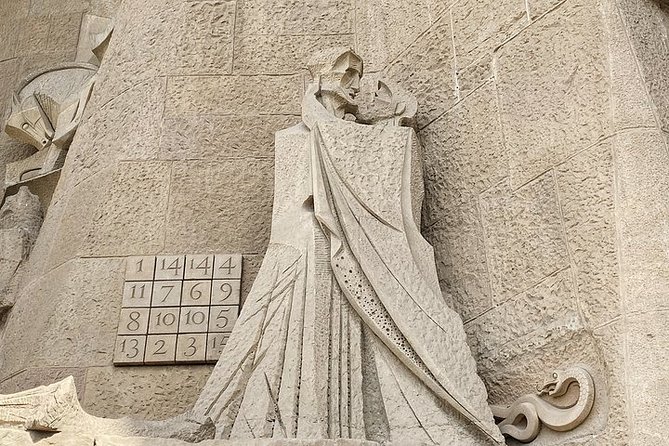 Sagrada Familia Private Tour With Expert Guide - Additional Tour Information