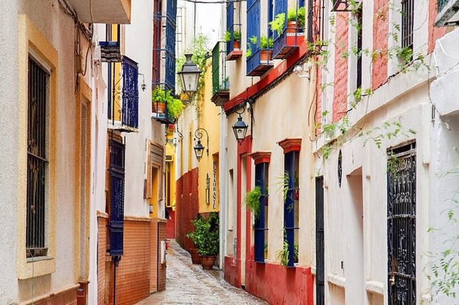 Santa Cruz Jewish Quarter Guided Tour in Seville - Exploring the Jewish Quarter