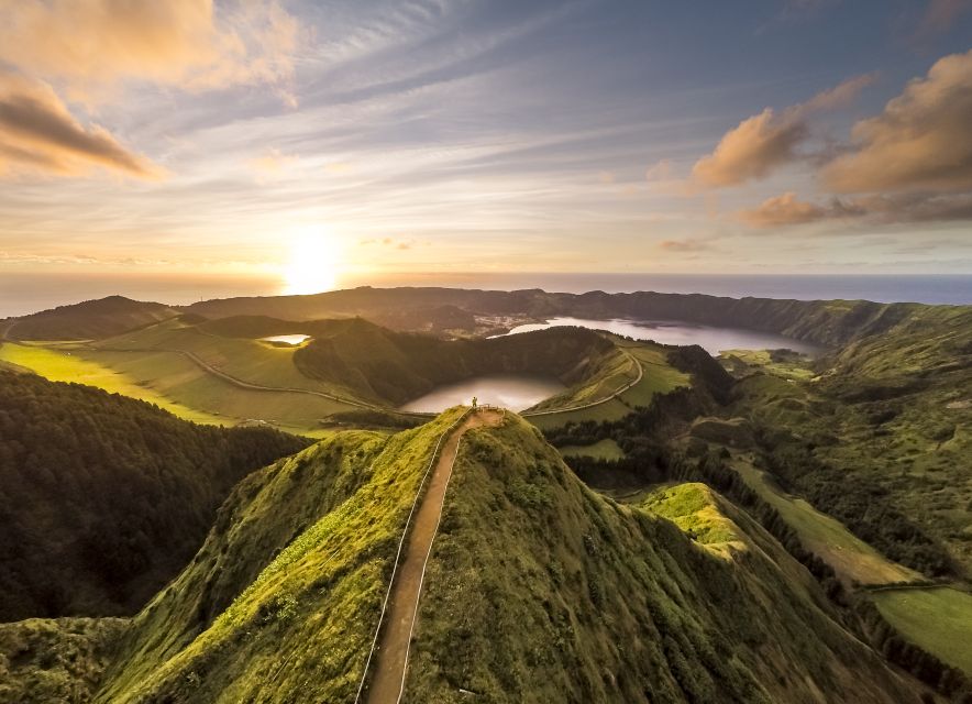 São Miguel: Full-Day Tour to Sete Cidades and Lagoa Do Fogo - Itinerary Highlights