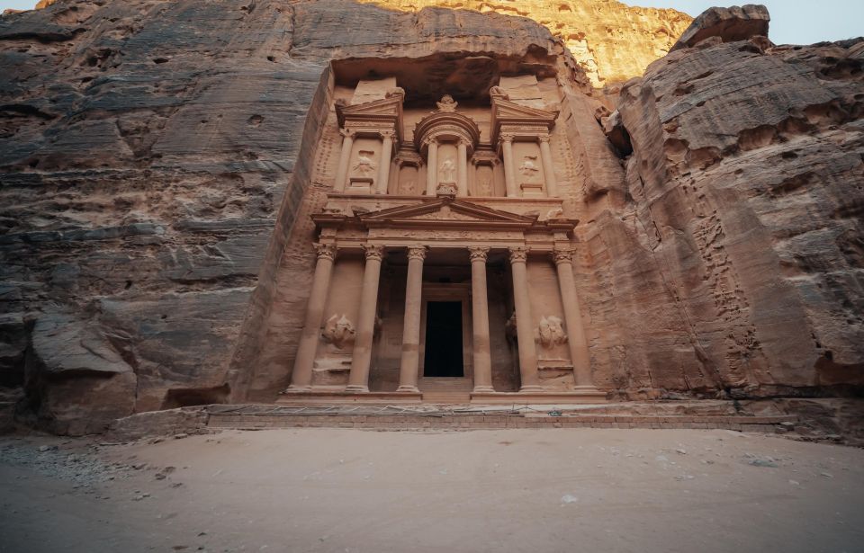 Sharm El-Sheikh: Petra Temple Day Trip With Lunch - Petra Exploration