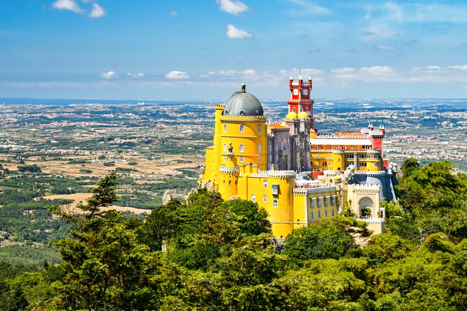 Sintra - Cascais: 6-Hour Electric Bike Tour From Lisbon - Admire the National Palace