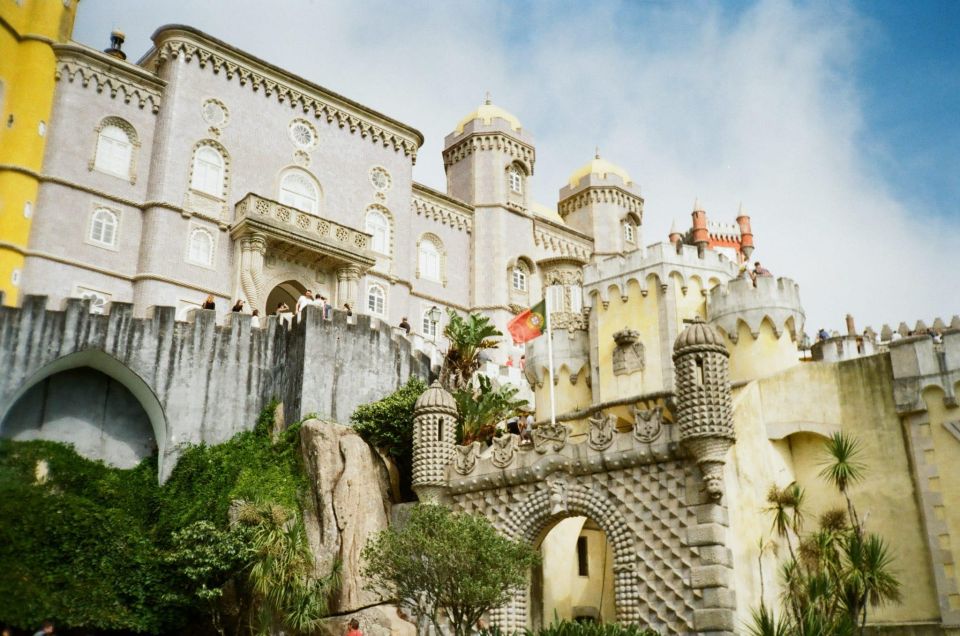 Sintra: Full Day Guided Tours by Van With Local Guide - Itinerary Highlights