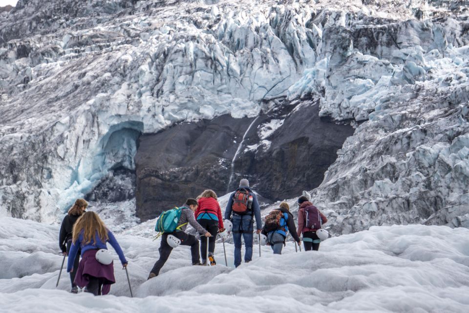 Skaftafell: Extra Small Group Glacier Adventure - 4x4 Vehicle Transfer