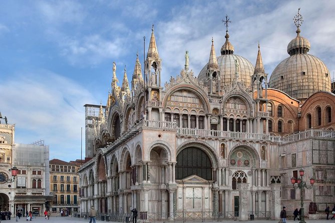 Skip the Line Venice Doges Palace and St. Marks Basilica Tour - Meeting and Pickup