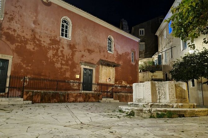 Small Group: Corfu Evening Walking Tour With a Glass of Wine - Included Features