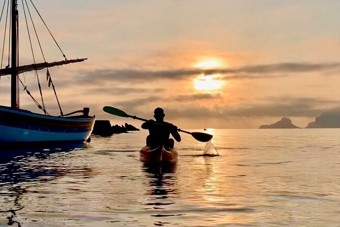 Small Group Sunrise Kayak Tour With Snorkeling and Coffee - Meeting Point