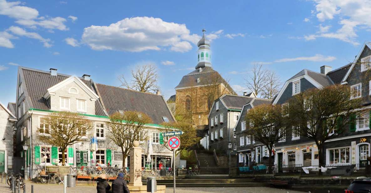 Solingen-Gräfrath: Self-guided Old Town Walk - Booking Information