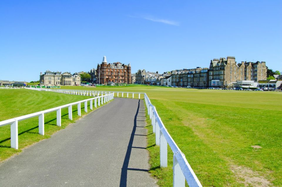 St. Andrews Festive Walk: A Christmas Tour - Exploring the Iconic St. Andrews Cathedral