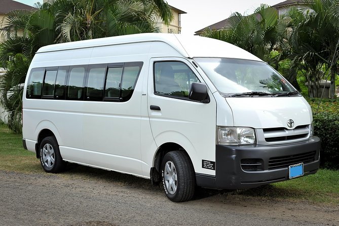 St Lucia Roundtrip Transfer: Hewanorra International Airport - Airport Pickup and Hotel Drop-off