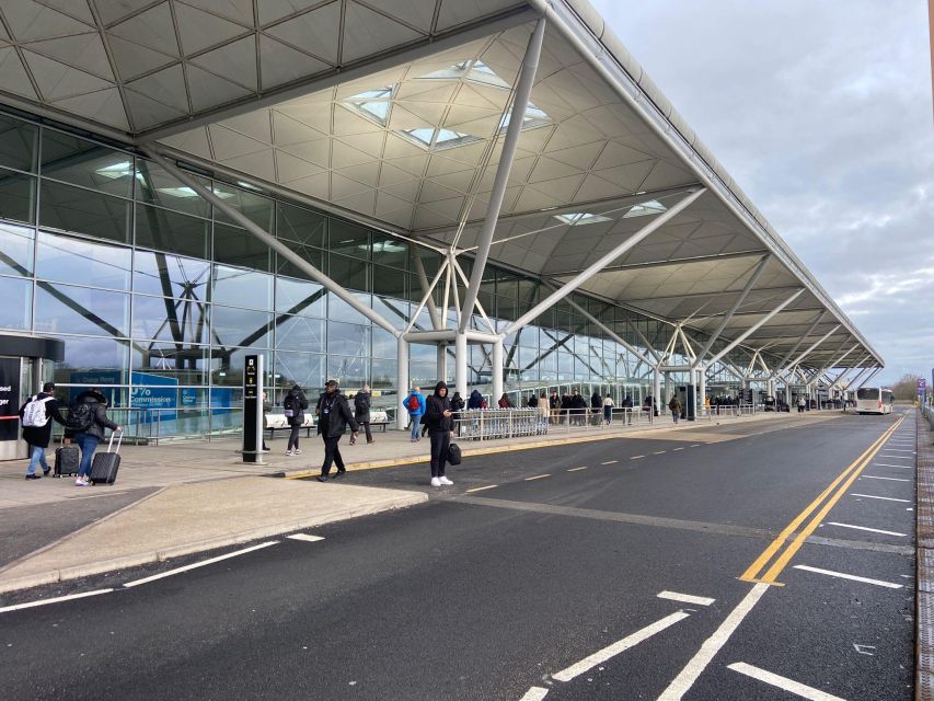 Stansted Airport to Heathrow Airport - Private Transfer - Pickup and Monitoring