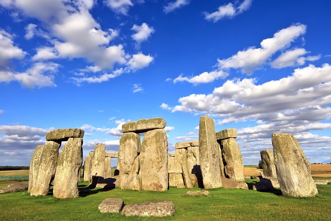 Stonehenge & Bath Private Car Tour From London - Pickup and Start Time