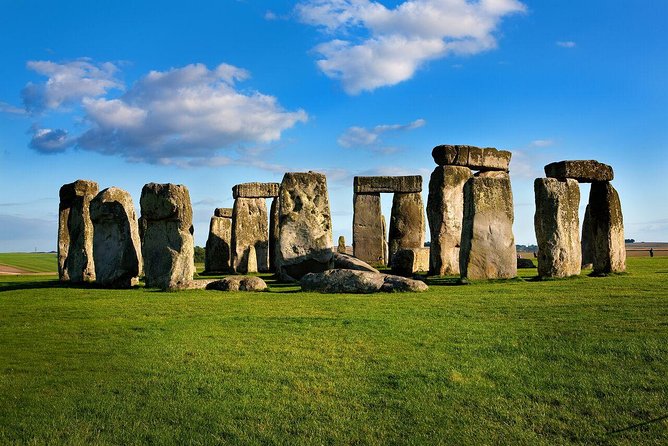 Stonehenge, Windsor Castle and Bath With Pub Lunch in Lacock - Highlights Included