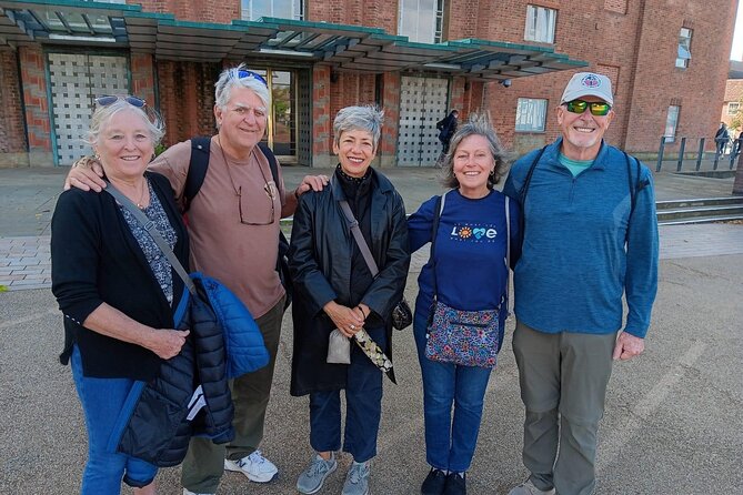 Stratford Upon Avon: Daily Town Walking Tour (10:30am & 2pm) - Meeting Point and End Point