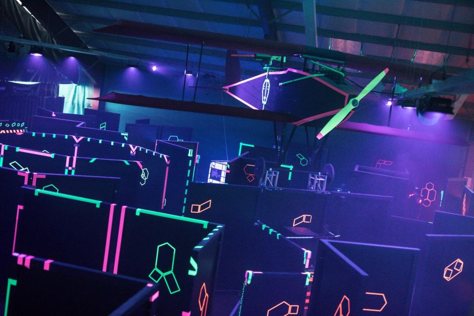 Stuttgart: Indoor Laser Tag Experience - Venue Highlights