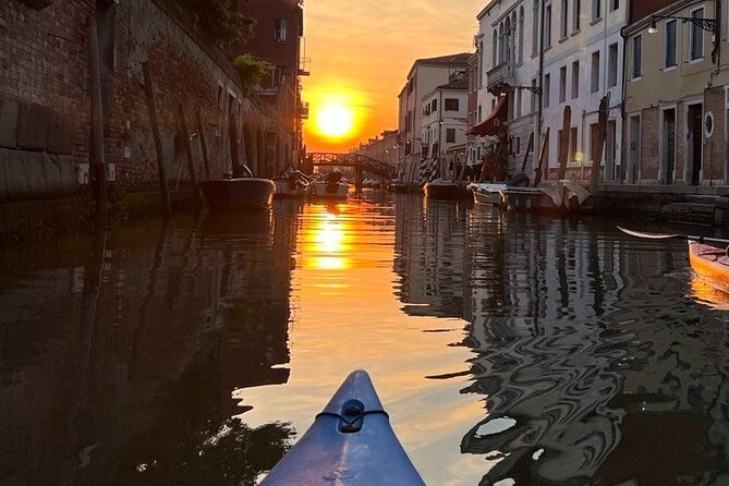 Sunset Kayak Class in Venice: Intermediate Training in the City - Meeting Point and End Point