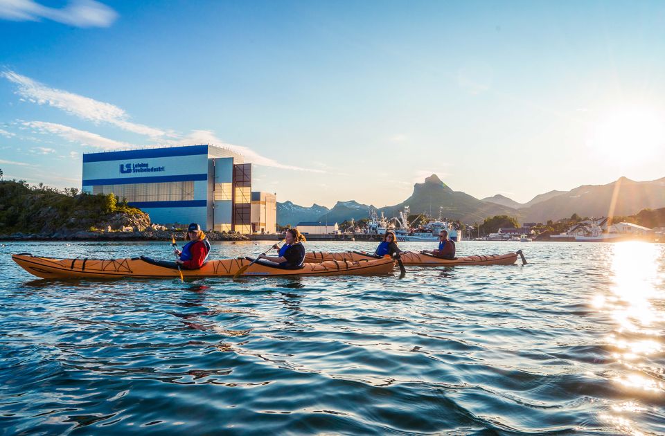 Svolvær: Evening Kayaking Adventure - Evening Light Photo Opportunities