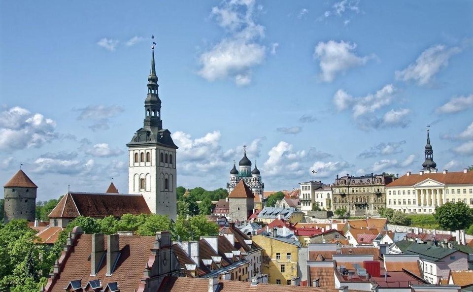 Tallinn: Private Walking Tour - Explore St. Olavs Church