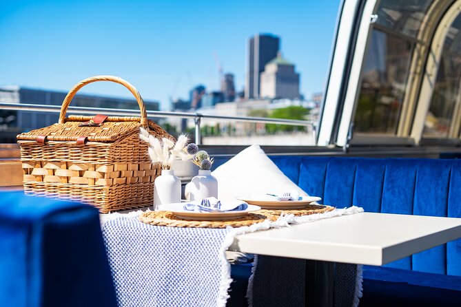 The Bateau-Mouche Picnic Cruise in Montreal - Inclusions and Amenities Offered