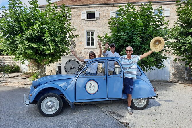 The Grands Crus Route in a Classic French Car + Wine Tasting - 3h - The Classic French Citroën 2CV