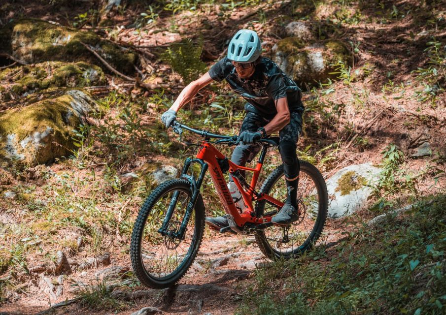 The Most Beautiful Mountain Lakes by Mountain Bike - Picturesque Lac Vert Lake