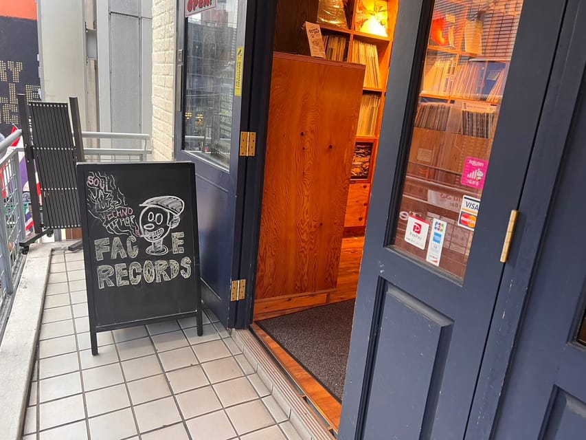 Tokyo : Shibuya Tour of Famous Tokyo Vinyl (Record) Stores - Music Offerings