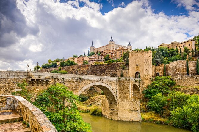 Toledo Full Day With Winery Visit, Tapas & Wine Tasting - Tour Activities