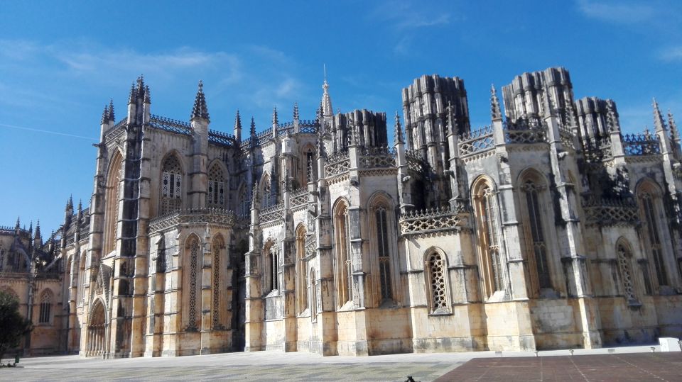 Tomar, Batalha and Alcobaça Private Tour - Pickup and Dropoff