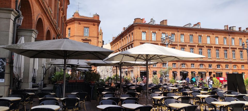 Toulouse: Electric Tuk-Tuk Tour With Photo Stops and Audio - Highlights of the Tour