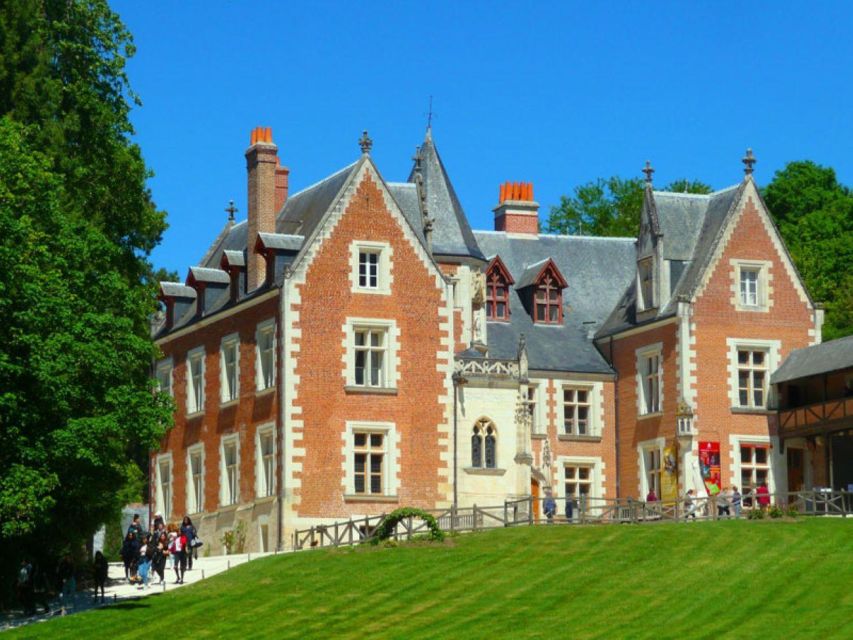 Touraine: Château D'amboise and Château Du Clos Lucé Tour - Château Damboise