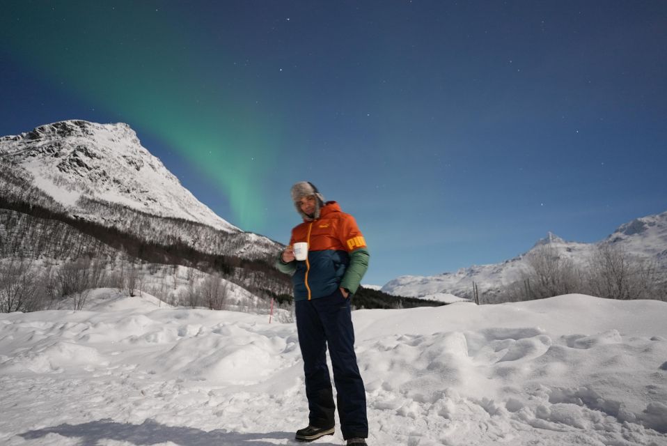 Tromsø: Guided Tours to See the Northern Lights: - Tour Inclusions