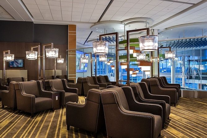 Vancouver International Airport Plaza Premium Lounge - Accessing the Lounge