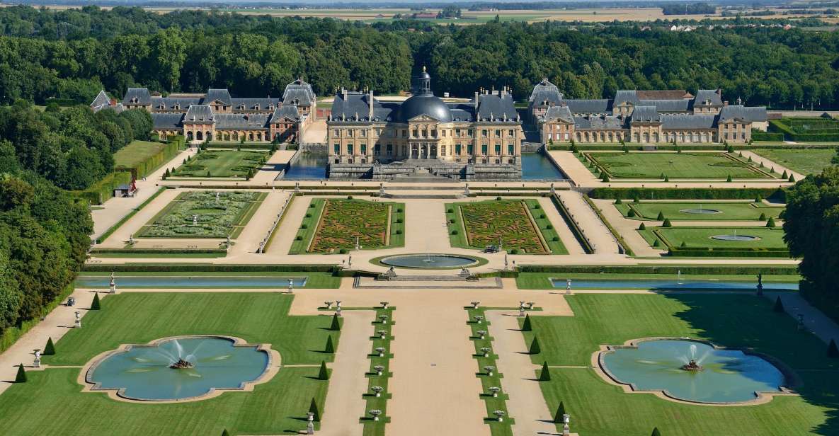 Vaux Le Vicomte Château Entry Ticket and Château Bus Transfer - Trip Overview