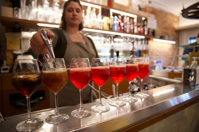 Venice Cicchetti & Spritz Food Tour in Cannaregio With Dinner - Learning to Make a Venetian Spritz