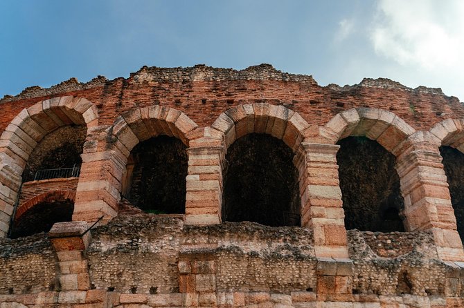 Verona Arena & Surroundings PRIVATE TOUR With Ticket Included - Meeting Information