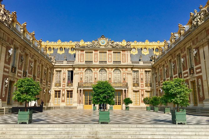 Versailles Palace & Giverny Private Guided Tour With Lunch - Priority Access - Wandering the Versailles Gardens