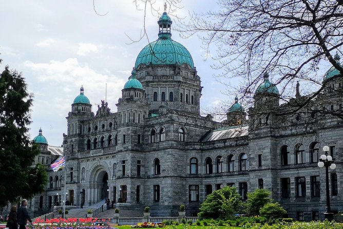 Victoria City and Butchart Gardens Private Half-Day Tour - Tour Schedule and Logistics