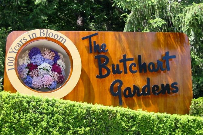 Victoria City and Butchart Gardens - Taking in Butchart Gardens