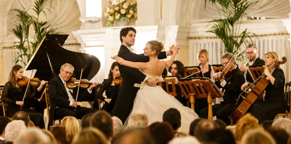 Vienna: Strauss & Mozart Concert in Kursalon With Dinner - Viennese Charm and Music