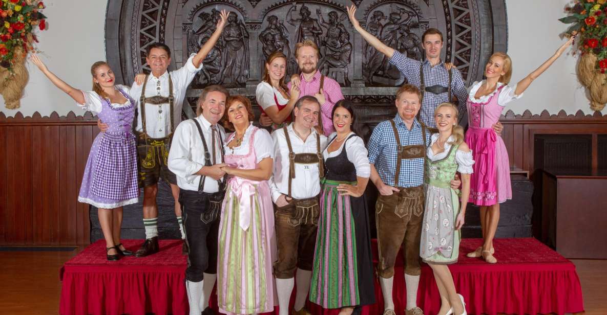 Vienna: Traditional Dinner Show at the Wiener Rathauskeller - What to Expect at the Experience