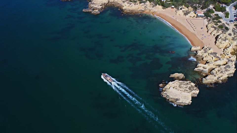 Vilamoura: Luxury Customized Private Yacht Cruise With Drink - Included Amenities